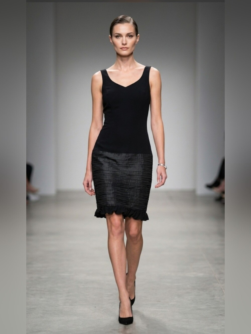 Vintage Peter Chin Black Sleeveless Minimalistic Bodycon Cocktail Evening Dress